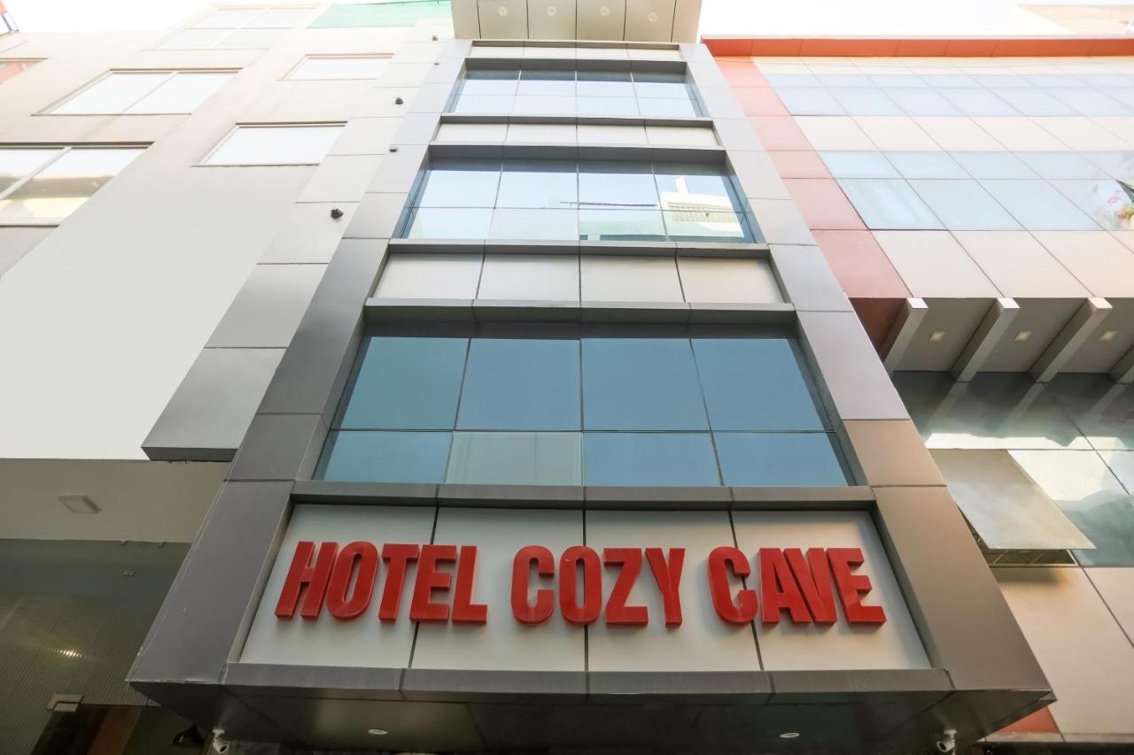 Hotel O Cozy Cave New Delhi Exterior photo